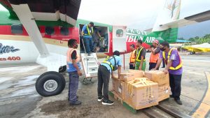 Satgas Binmas Cartenz Kirim 10 Kardus Alat Medis untuk Warga Yahukimo Satgas Binmas Cartenz Kirim 10 Kardus Alat Medis untuk Warga Yahukimo