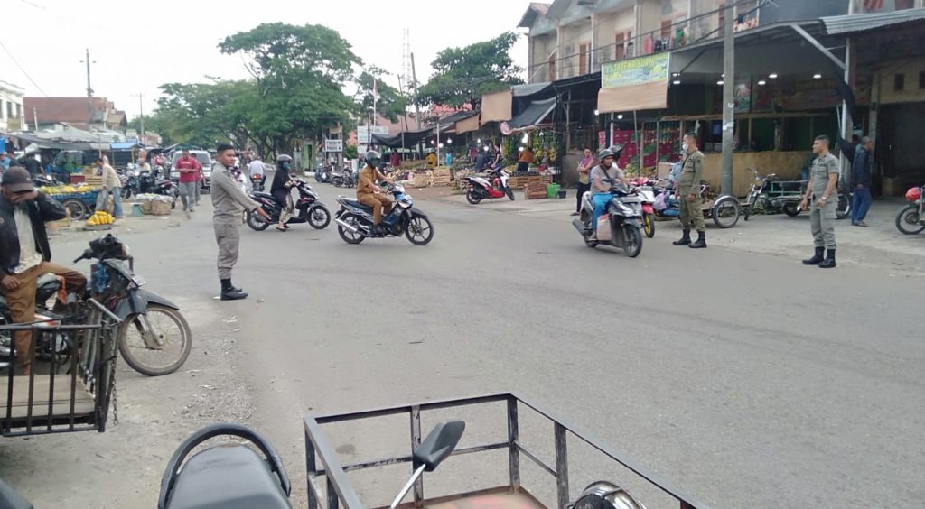 Ada Satpol PP, Pengguna Jalan di Pasar Lambaro Aceh Besar Lebih Nyaman