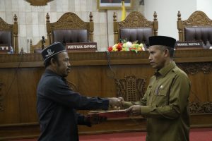 DPRK Aceh Barat Sampaikan Laporan Pansus LKPJ Tahun 2021