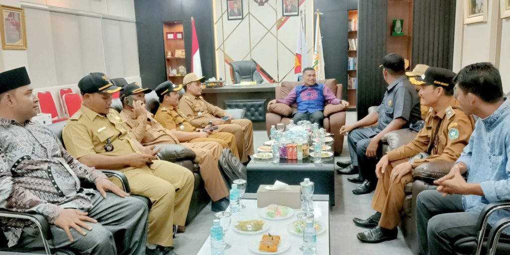 Wakil Ketua DPR Aceh Terima Audiensi Forum Keuchik Abdya