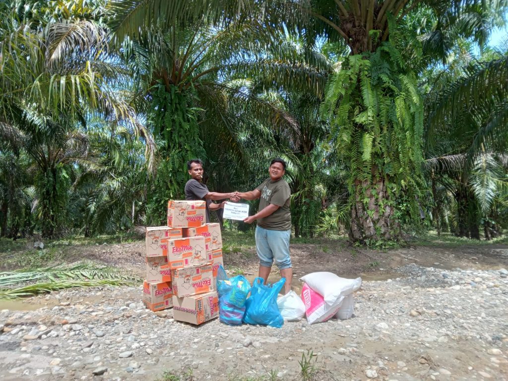 Karang Taruna Distribusi Bantuan ke Pendalaman Aceh Tamiang dengan Boat