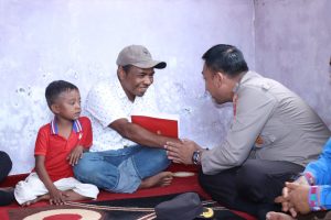 Penderita Bocor Jantung Dapat Tali Asih dari Kapolres Bener Meriah