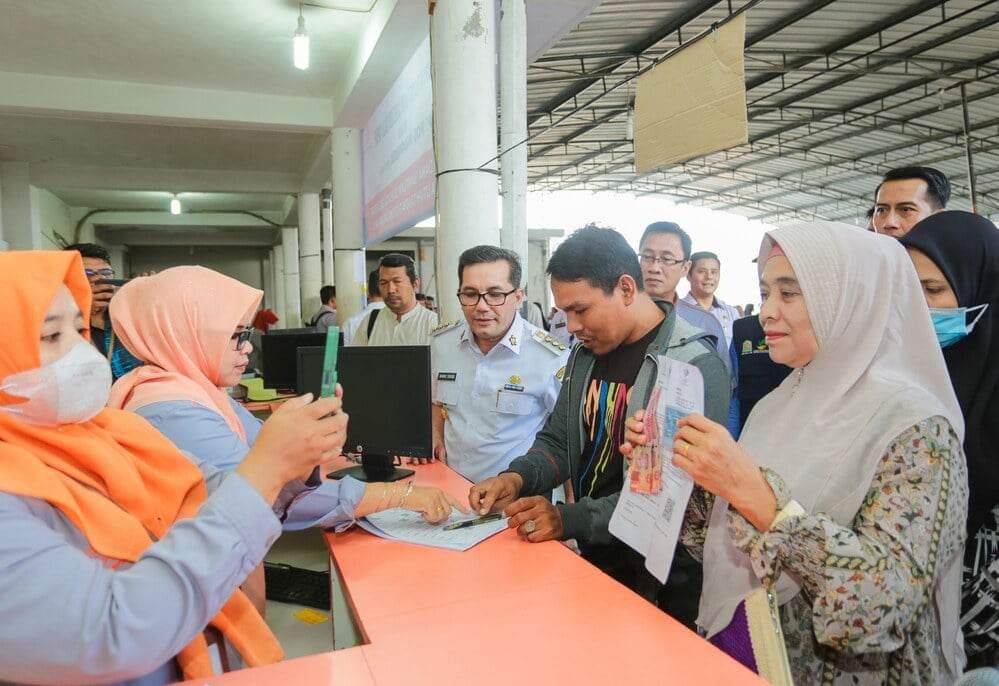 Banda Aceh Salurkan BLT BBM Tahap Dua
