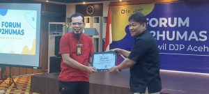 Ketua JMSI Aceh Latih Pegawai Pajak Teknik Menulis Berita