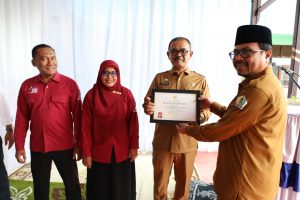 Pendamping PKH Terima Penghargaan dari Pj Bupati Aceh Utara
