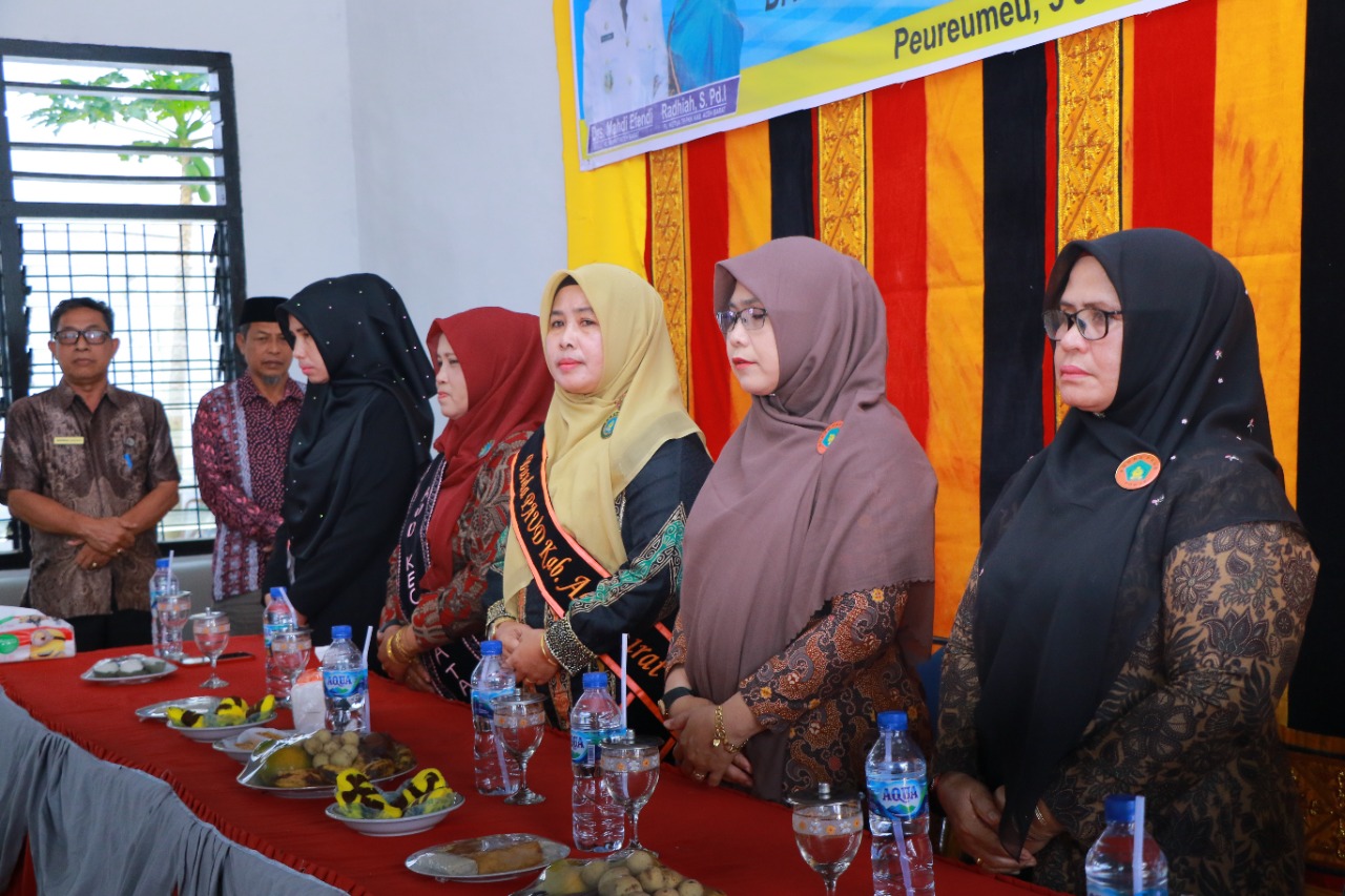 Pj Bunda PAUD Lantik Bunda PAUD Desa di Aceh Barat