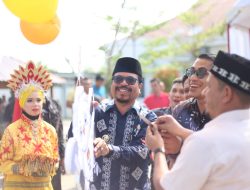 Sukseskan Kirab Pemilu 2024, PJ Bupati Aceh Utara Lepas Balon Sura Sulu ke Udara