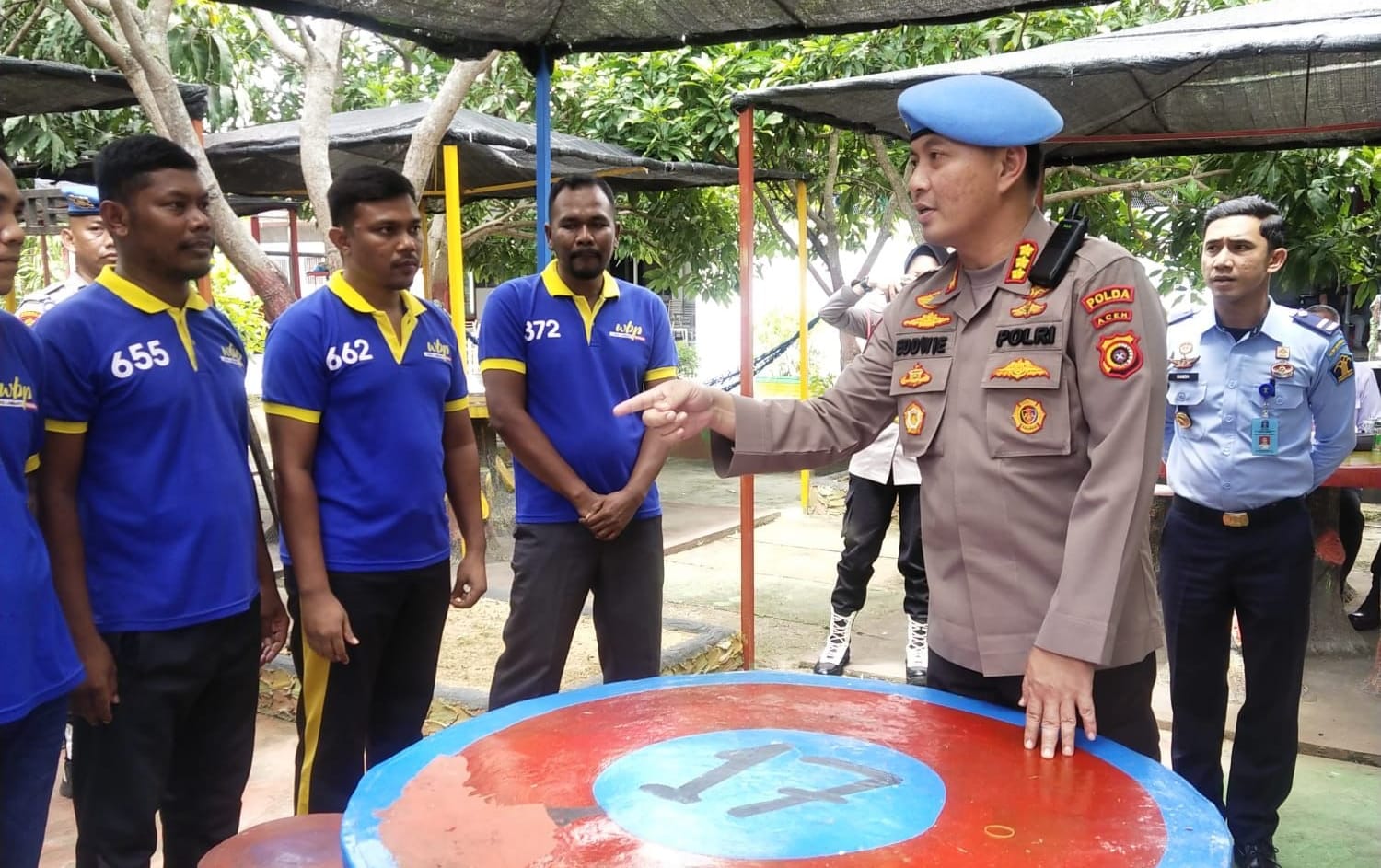 Sambangi LP Kelas IIA, Kabid Propam Beri Motivasi ke Anggota Polri