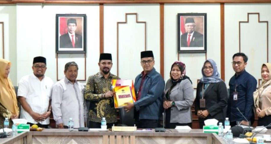 Komisi I DPRA Harap Presiden Akomodir Seluruh Kasus Pelanggaran HAM di Aceh Komisi I DPRA Harap Presiden Akomodir Seluruh Kasus Pelanggaran HAM di Aceh