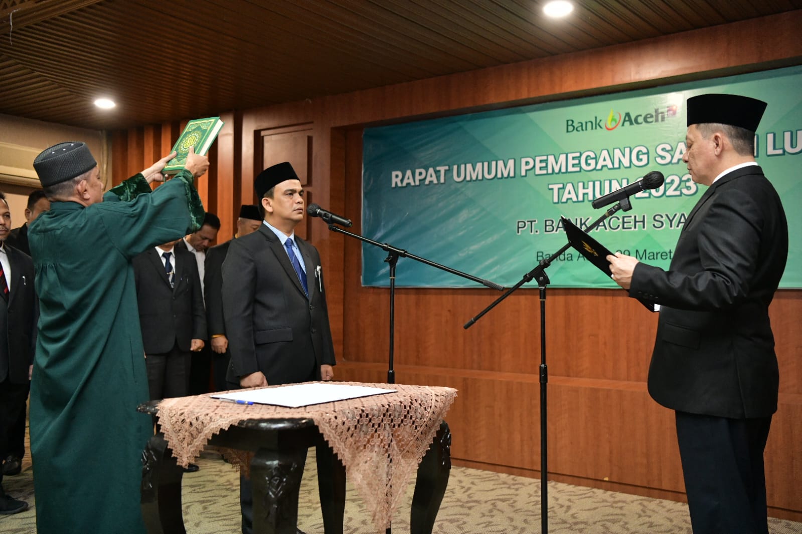 Penjabat Gubernur Aceh Lantik Muhammad Syah Sebagai Dirut BAS