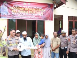 Kapolres Aceh Utara Serahkan Bantuan Rumah Layak Huni ke Remaja Penderita Lumpuh Layu