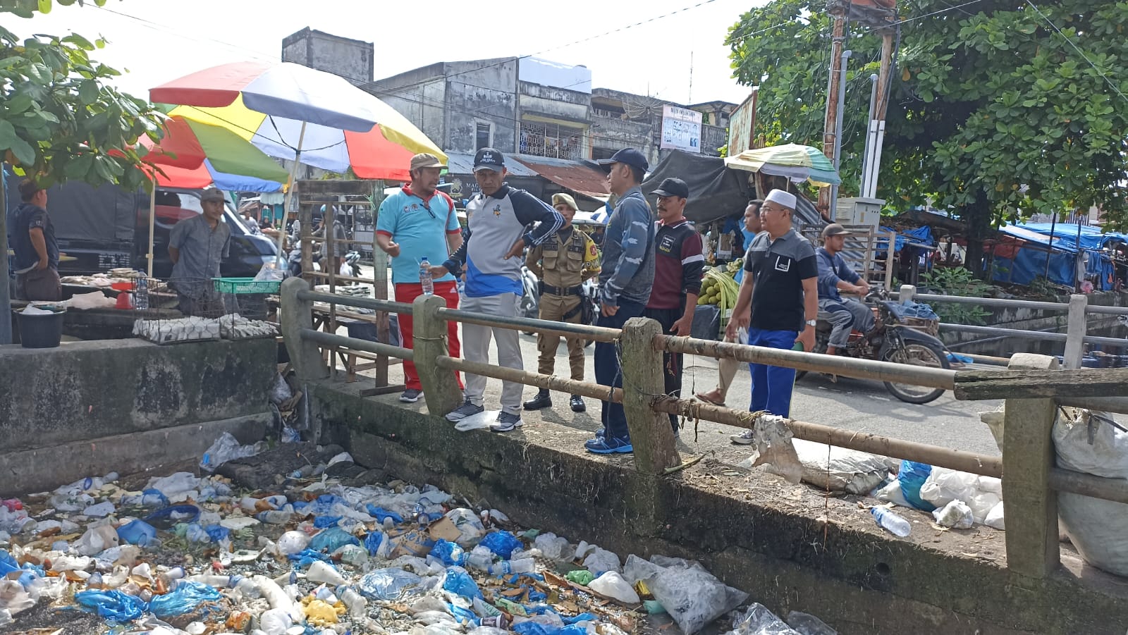 Gerakan Bebas Sampah Kesbangpol Aceh Barat