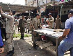 Satpol PP Aceh Besar Kembali Tindak Pedagang Nakal