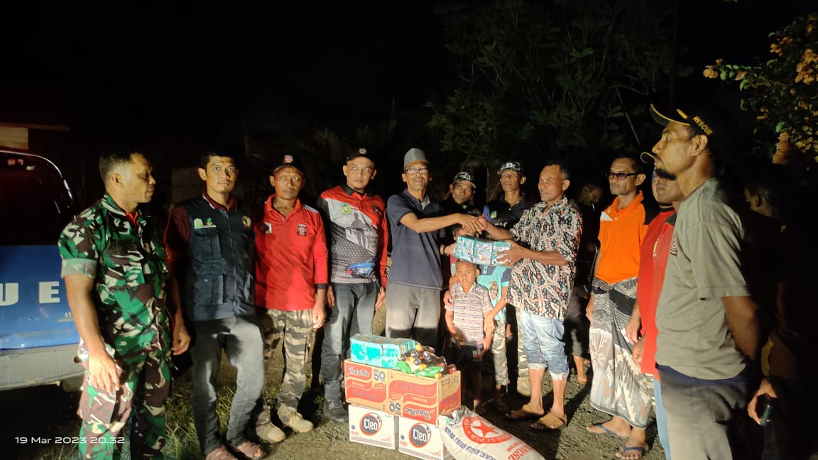 Pemkab Aceh Besar Salur Bantuan Masa Panik ke Korban Angin Kencang