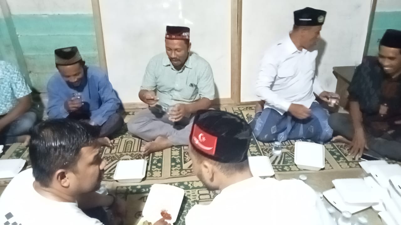 Senator Aceh Bukber Bareng Santri di Pedalaman Aceh Timur