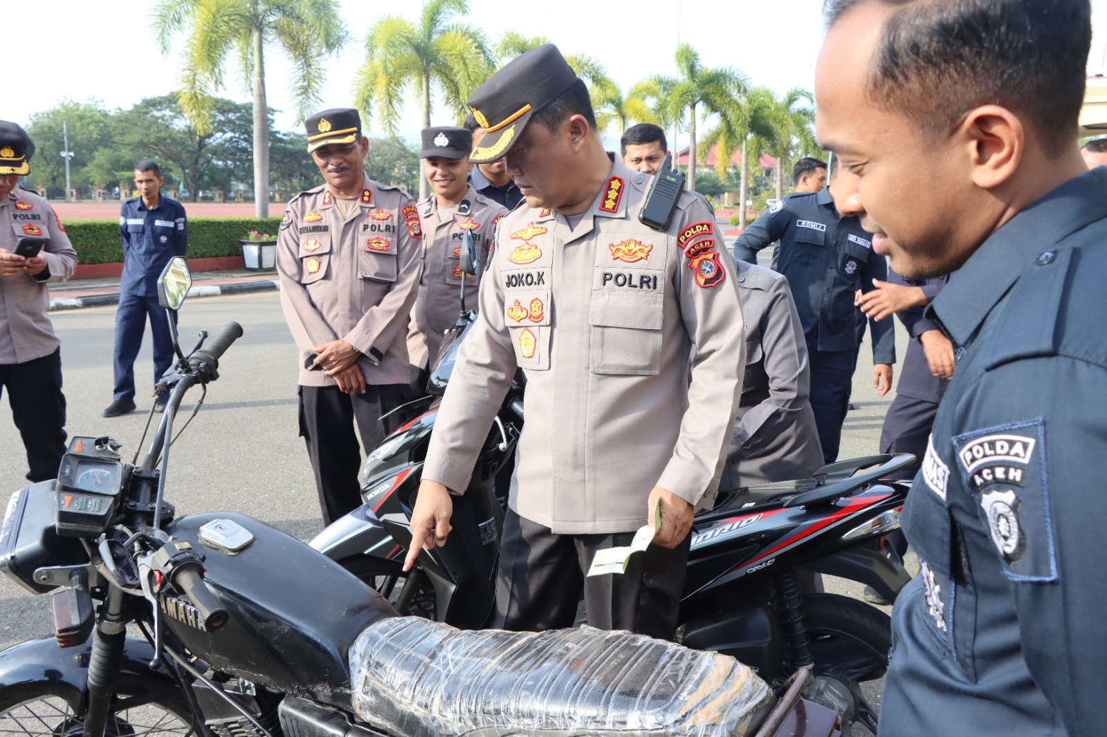 Kabid Humas Polda Aceh Cek Kendaraan Dinas Personil