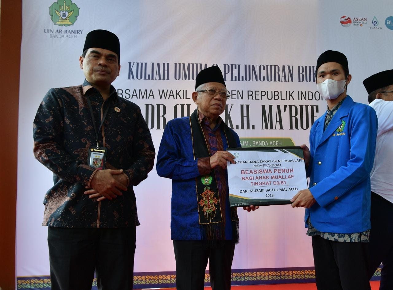 Wapres RI Serahkan Beasiswa Pendidikan Kepada Mahasiswa UIN Ar-Raniry