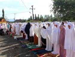 Hari ini, Ribuan Pengikut Habib Muda Seunagan Mulai Salat Idul Fitri 1444 H