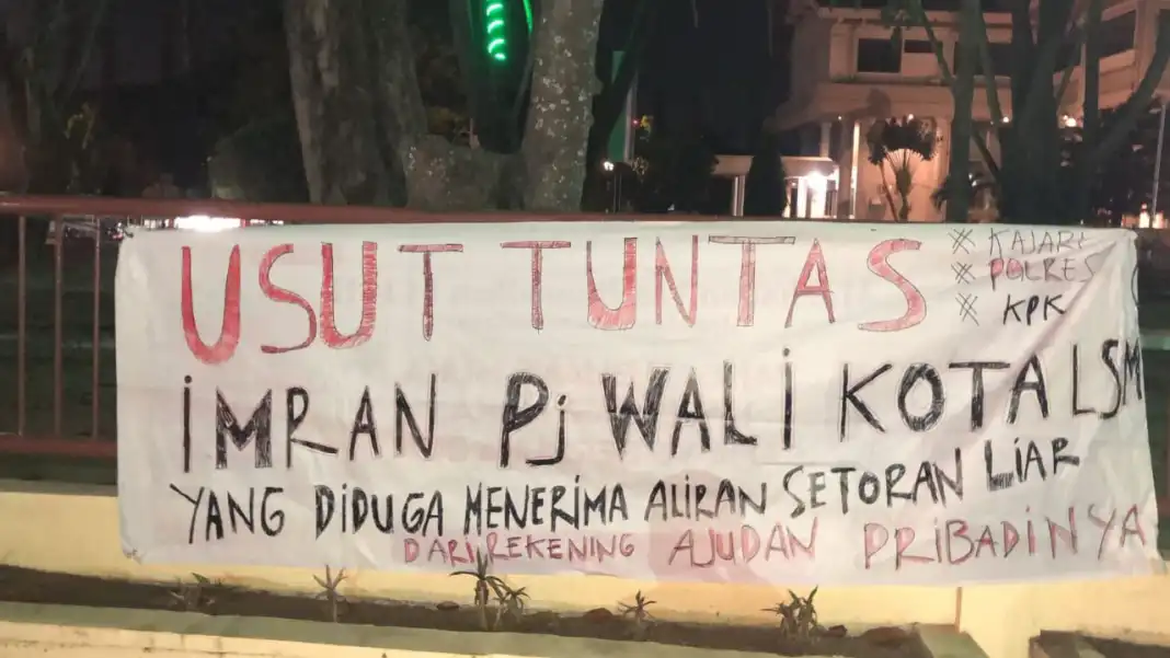 Beredar Spanduk Berisi Tudingan Pj Wali Kota Lhokseumawe Terima Setoran Liar