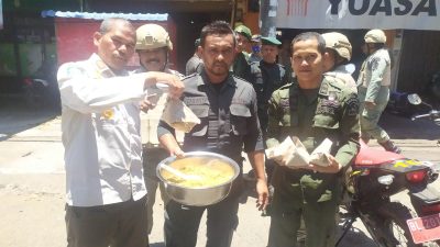 Razia Terpadu, Satpol PP Aceh “Gerebek” Penjual Makanan di Siang Hari