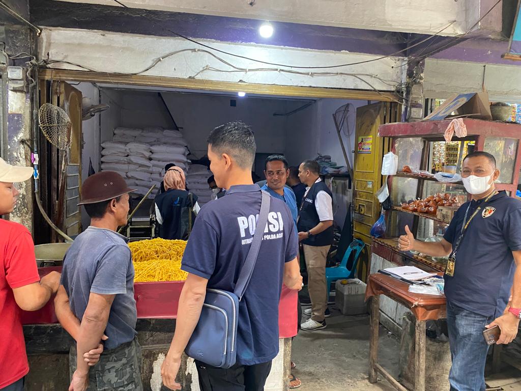Korwas PPNS Ditreskrimsus Dampingi BPOM Sidak Obat dan Makanan di Bireuen