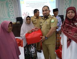 Warga Lanjut Usia di Aceh Besar Terima Bantuan Atensi Dari Pemerintah