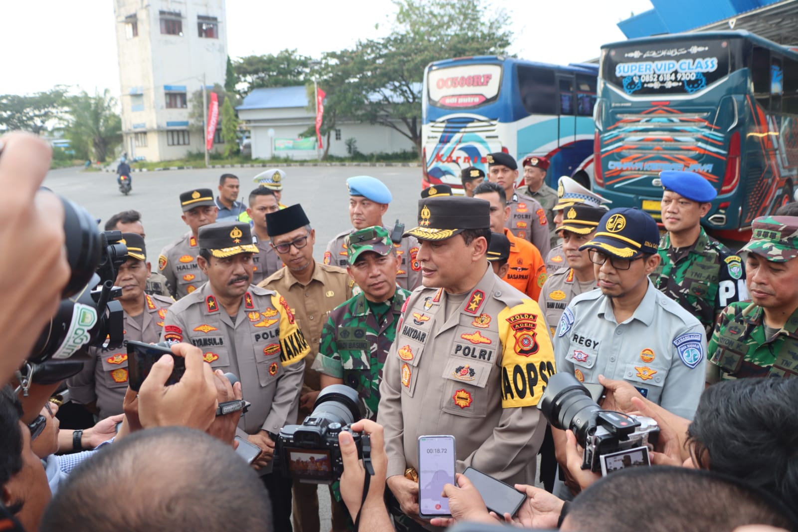 Kapolda dan PJU Polda Aceh Lakukan Pengecekan Armada Mudik