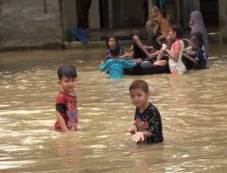 Sungai Meluap, Puluhan Desa di Aceh Barat Masih Terendam Banjir