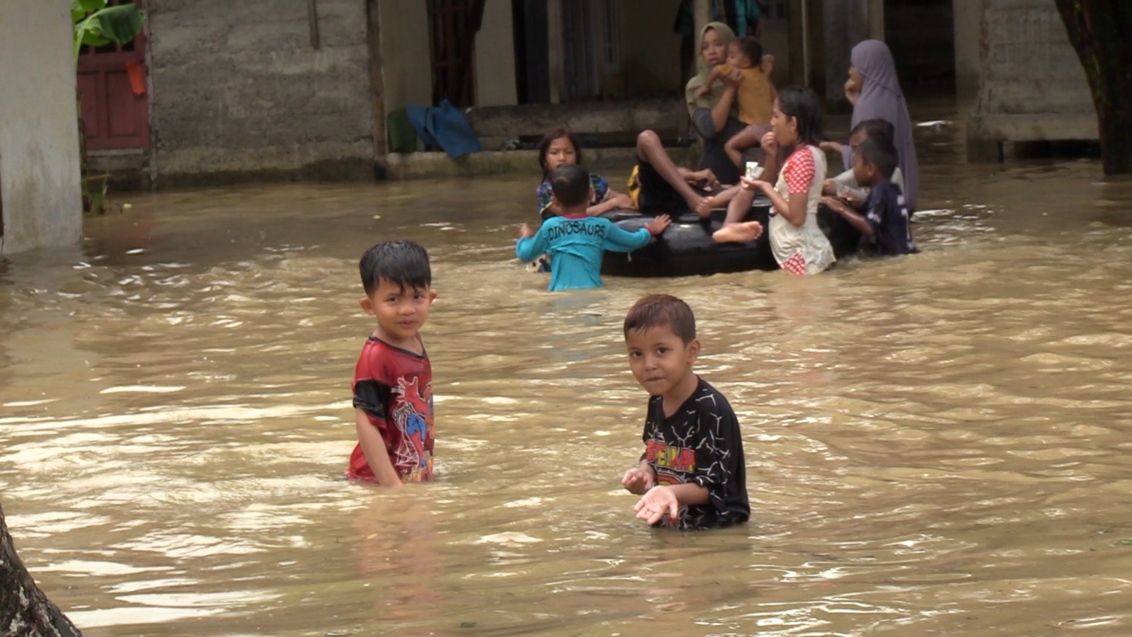 Sungai Meluap, Puluhan Desa di Aceh Barat Masih Terendam Banjir