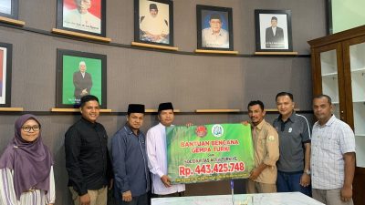 Abu Sibreh Serahkan Donasi Masyarakat untuk Bangun Masjid Aceh di Turkiye