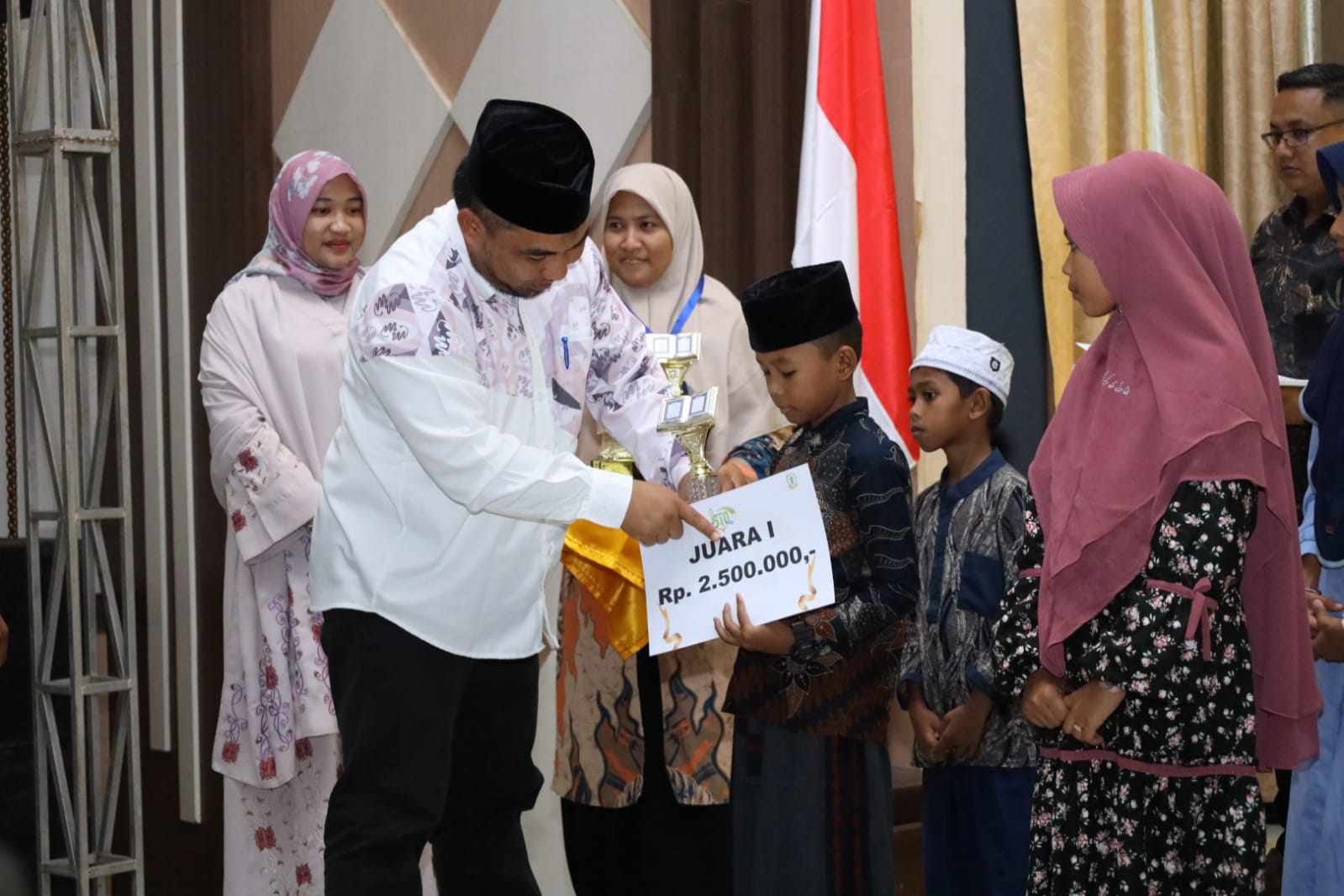 Muhammad Iswanto Tutup STQ Aceh Besar, Siap Tampil pada MTQ Aceh di Simeulue