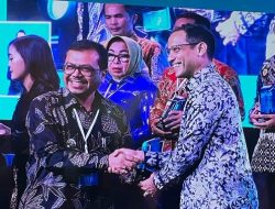 Pj Bupati Aceh Utara Terima Penghargaan Tinggi dari Mendikbud Nadiem Makarim