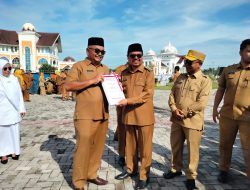 Pj Bupati Aceh Utara Beri Penghargaan Bagi Gampong Berprestasi