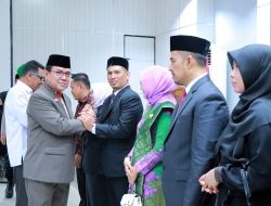 Pj Bupati Lantik Komisioner KIP Aceh Barat