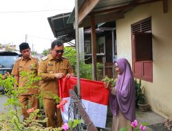 Dukung Gerakan Nasional, Pemkab Aceh Barat Bagikan 6.500 Bendera Merah Putih