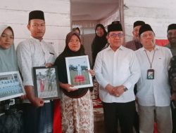 Keuchik Meninggal Saat Upacara HUT RI, Pj Bupati Aceh Barat Serahkan Santunan Kematian