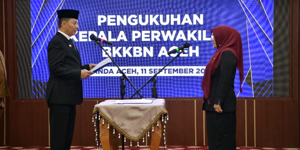 Pj Gubernur Achmad Marzuki Kukuhkan Kepala Perwakilan BKKBN Aceh yang Baru