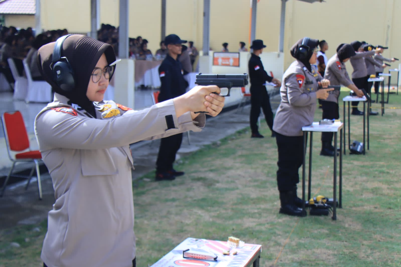 Polda Aceh Gelar Kejuaraan Menembak Ibu Asuh Polwan Polda Aceh Cup 2023 Digelar