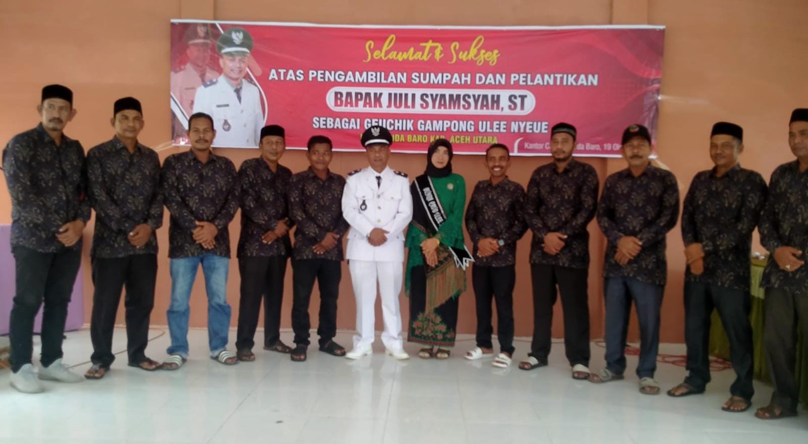 Camat Banda Baro Lantik Juli Syamsyah Sebagai Keuchik Gampong Ulee Nyeue
