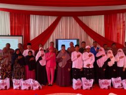 Alumni Akabri 1990 Serahkan 300 Paket Bansos dan 100 Pake di Dayah Mahyal Ulul Al-Aziziyah