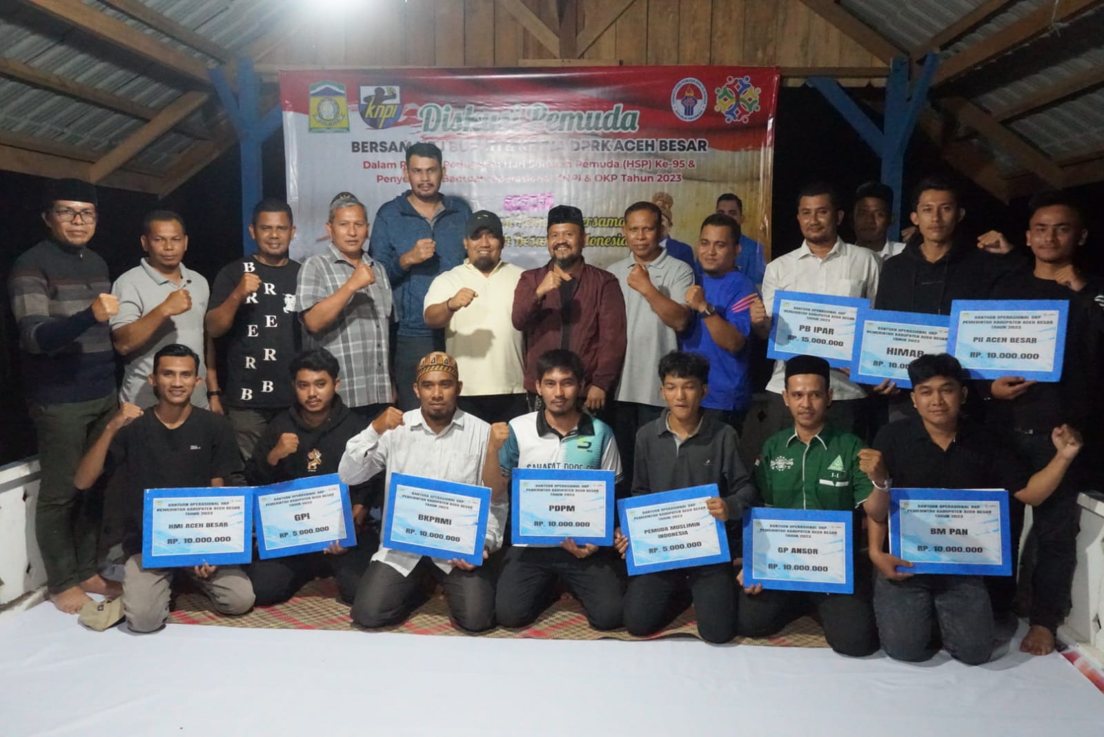 Pj Bupati Iswanto Serahkan Penghargaan Pemuda Inovatif Tahun 2023