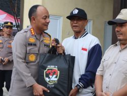 Akabri Angkatan 91 Bagikan 100 Paket Sembako di Banda Aceh