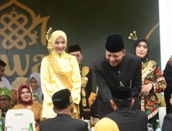 Penjabat Gubernur dan Forkopimda Aceh Sapa Peserta Pawai Budaya