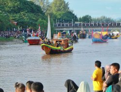 Perahu Hias Aceh Barat Juara Pertama di PKA ke 8