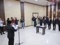 Pj Bupati Aceh Besar Lantik  Komisioner KIP Aceh Besar