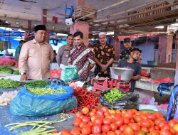 Sekda Sulaimi Pantau Pasar Tradisional Seulimeum