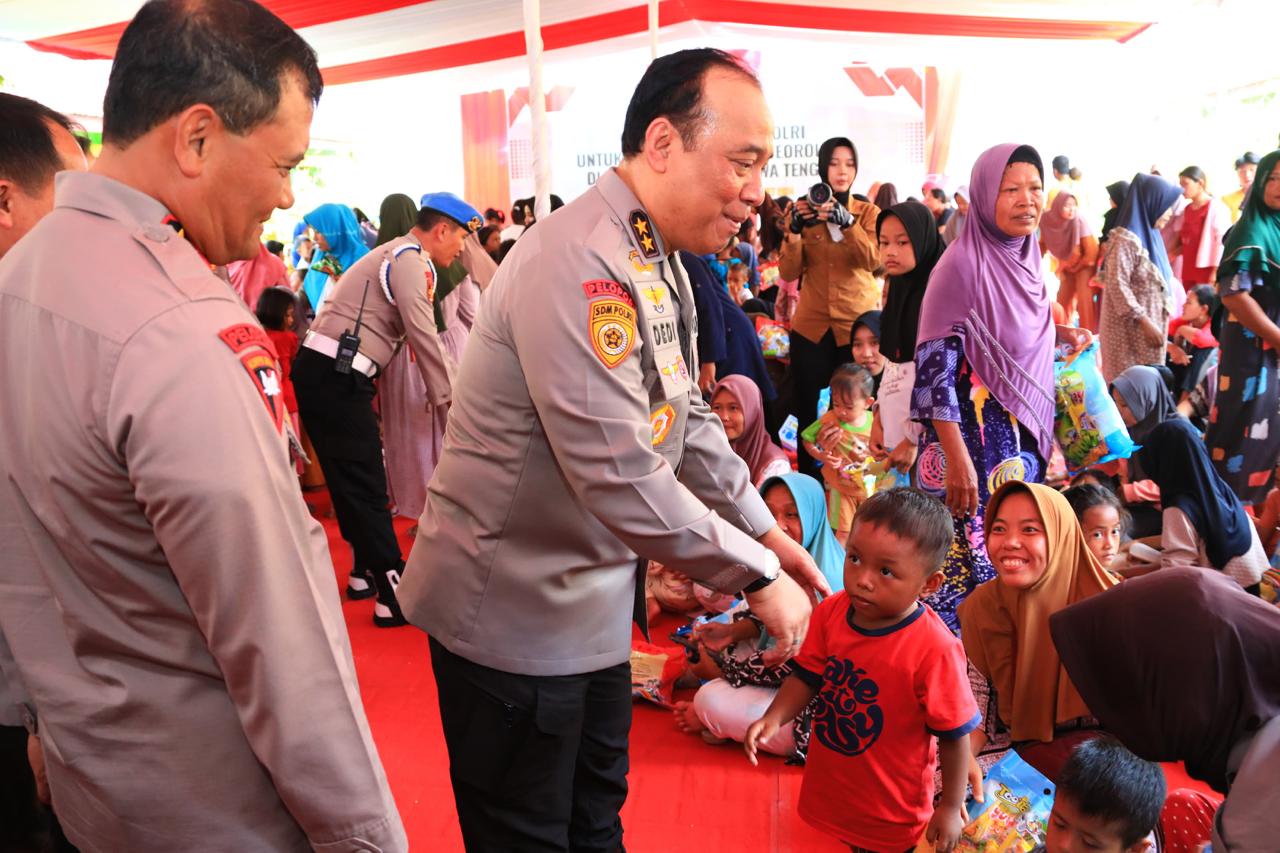 As-SDM Kapolri dan Rombongan Hibur Anak-anak Korban Banjir Demak di Posko Trauma Healing