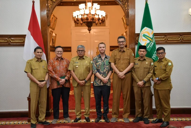 Pj Gubernur Bustami Beri Garansi Aceh Aman Dihadapan Kedubes Inggris
