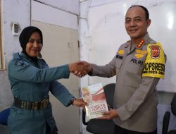 Mahasiswa Akademi Maritim Aceh Terima Buku Karya Kombes Fahmi Irwan Ramli