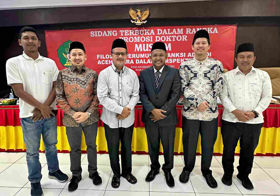 Tgk Muslem Hamdani Aktivis Dayah Raih Gelar Doktor Fiqh Modern di UIN Ar-Raniry